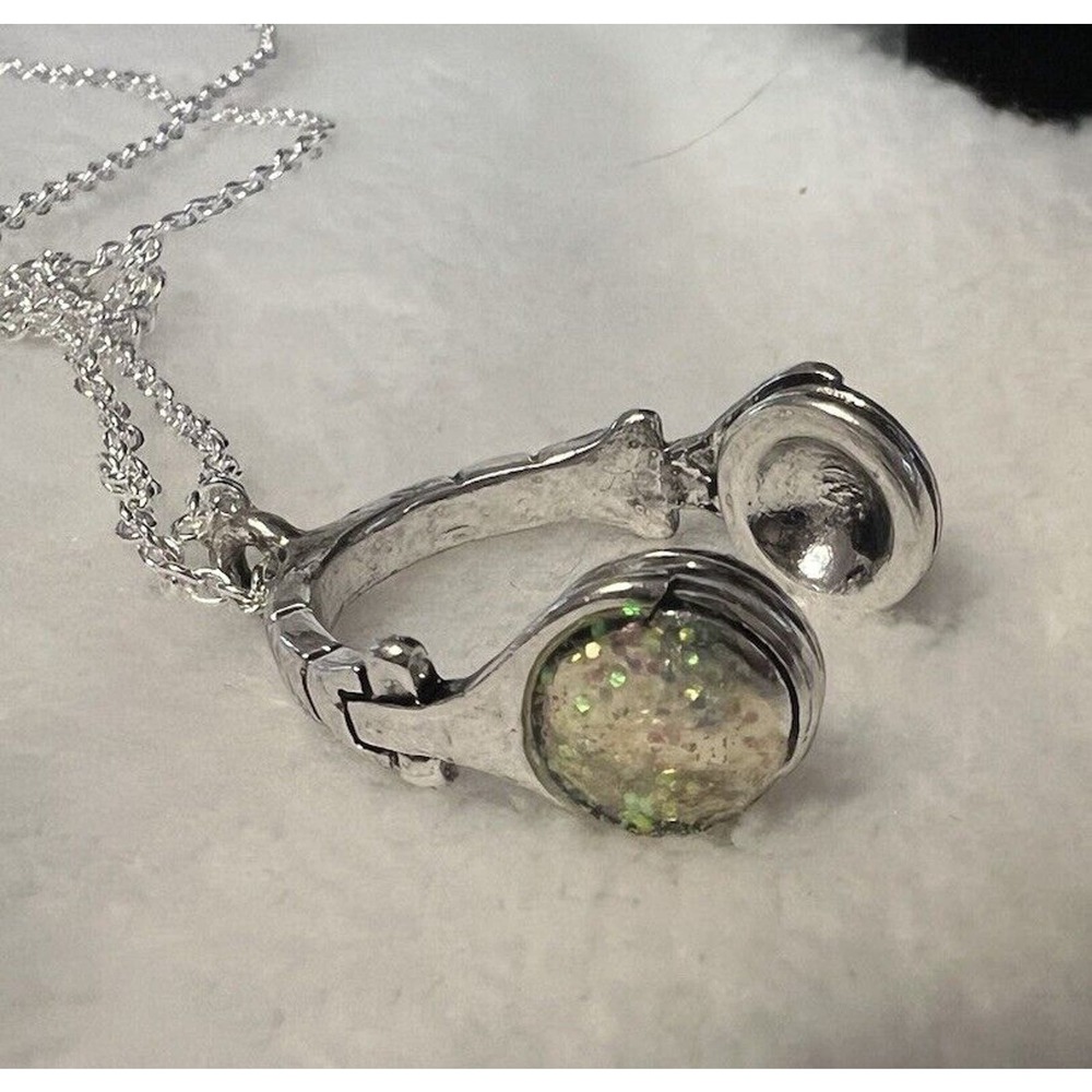 Sparkly Glitter Headphone Necklace By Claire’s